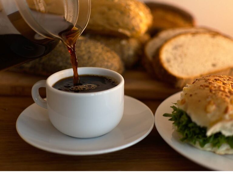 Czy kawa może zastąpić śniadanie